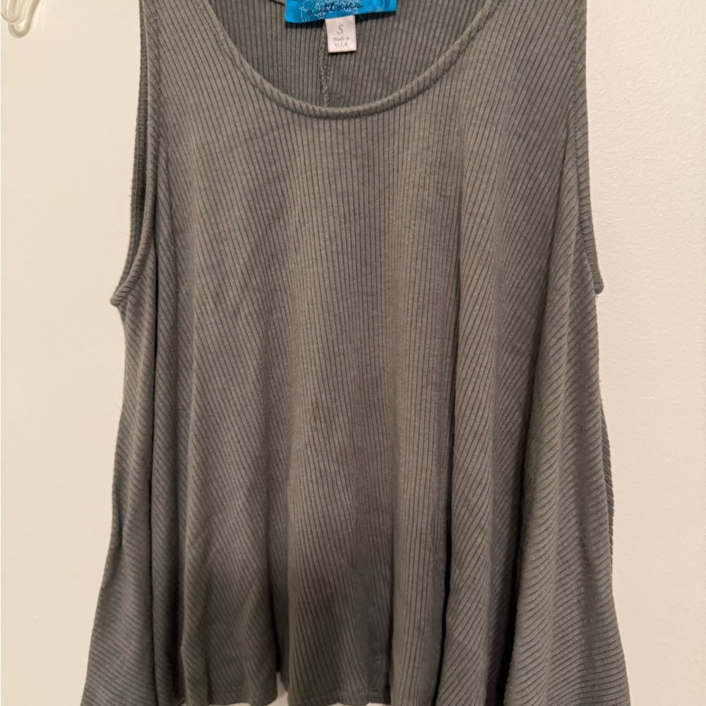 Sleeveless Ribbed Tank Top - Gray